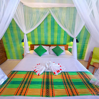 ROCKSIDE-BEACH-ROOM 